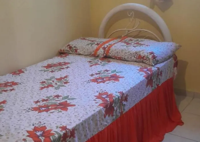 Quarto Em Casa De Familia- Riacho